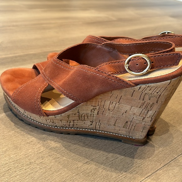 DVF size 8.5 tan suede wedge sandales - Picture 3 of 7